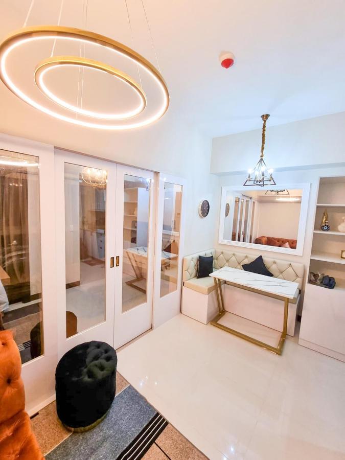 Modern 1Br In Uptown Bgc Aparthotel Taguig Exteriör bild