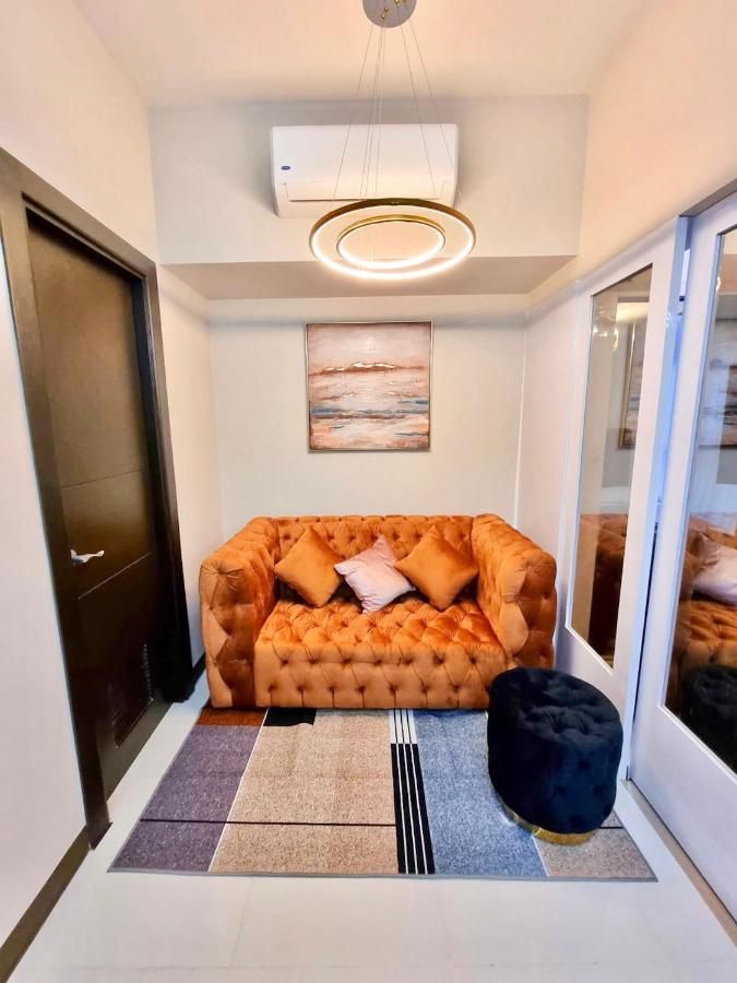 Modern 1Br In Uptown Bgc Aparthotel Taguig Exteriör bild