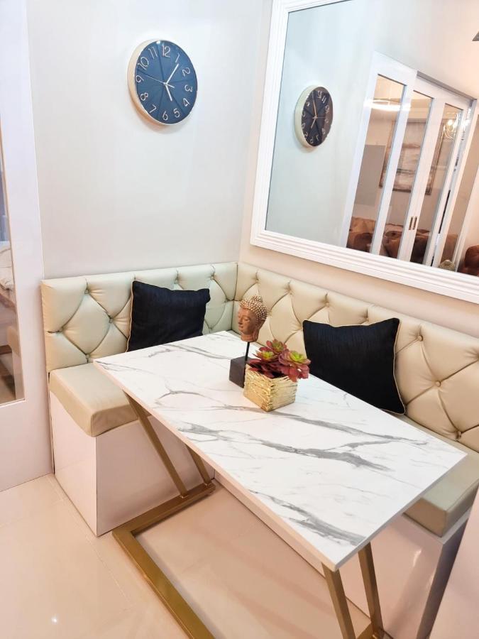 Modern 1Br In Uptown Bgc Aparthotel Taguig Exteriör bild