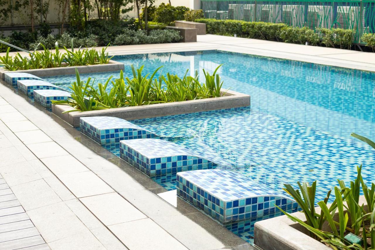 Modern 1Br In Uptown Bgc Aparthotel Taguig Exteriör bild